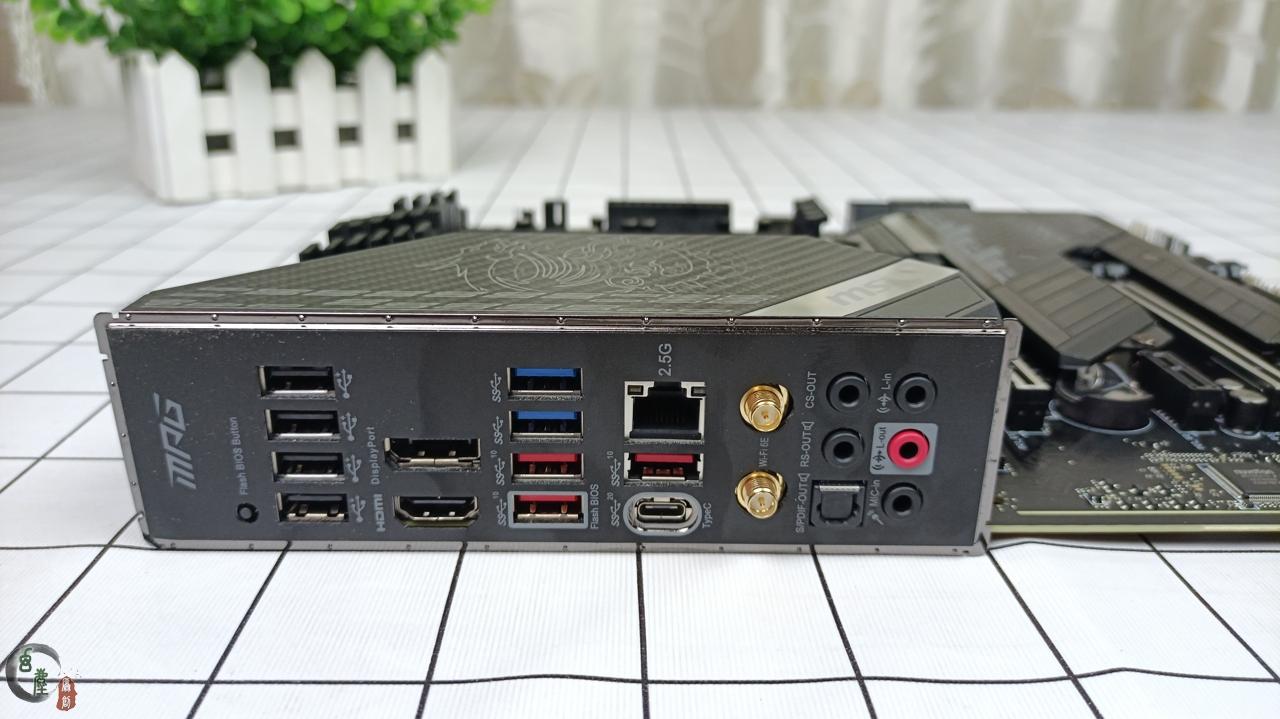 又到囤内存条时？各大品牌疯狂背刺，雷克沙8G 3200已降至164