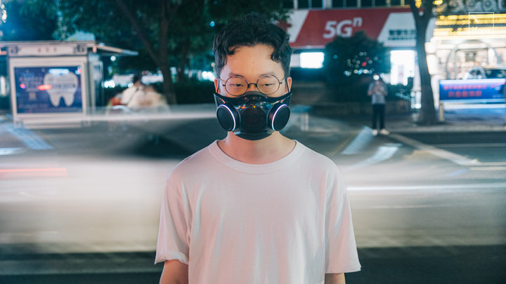 雷蛇风行 RGB 面罩评测：戴上它，我就是最「亮」的仔
