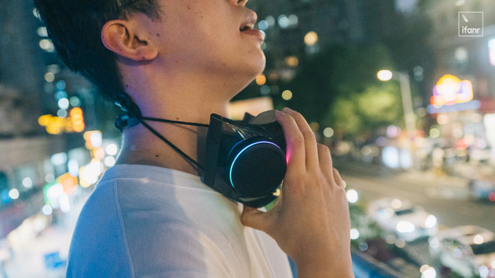 雷蛇风行 RGB 面罩评测：戴上它，我就是最「亮」的仔