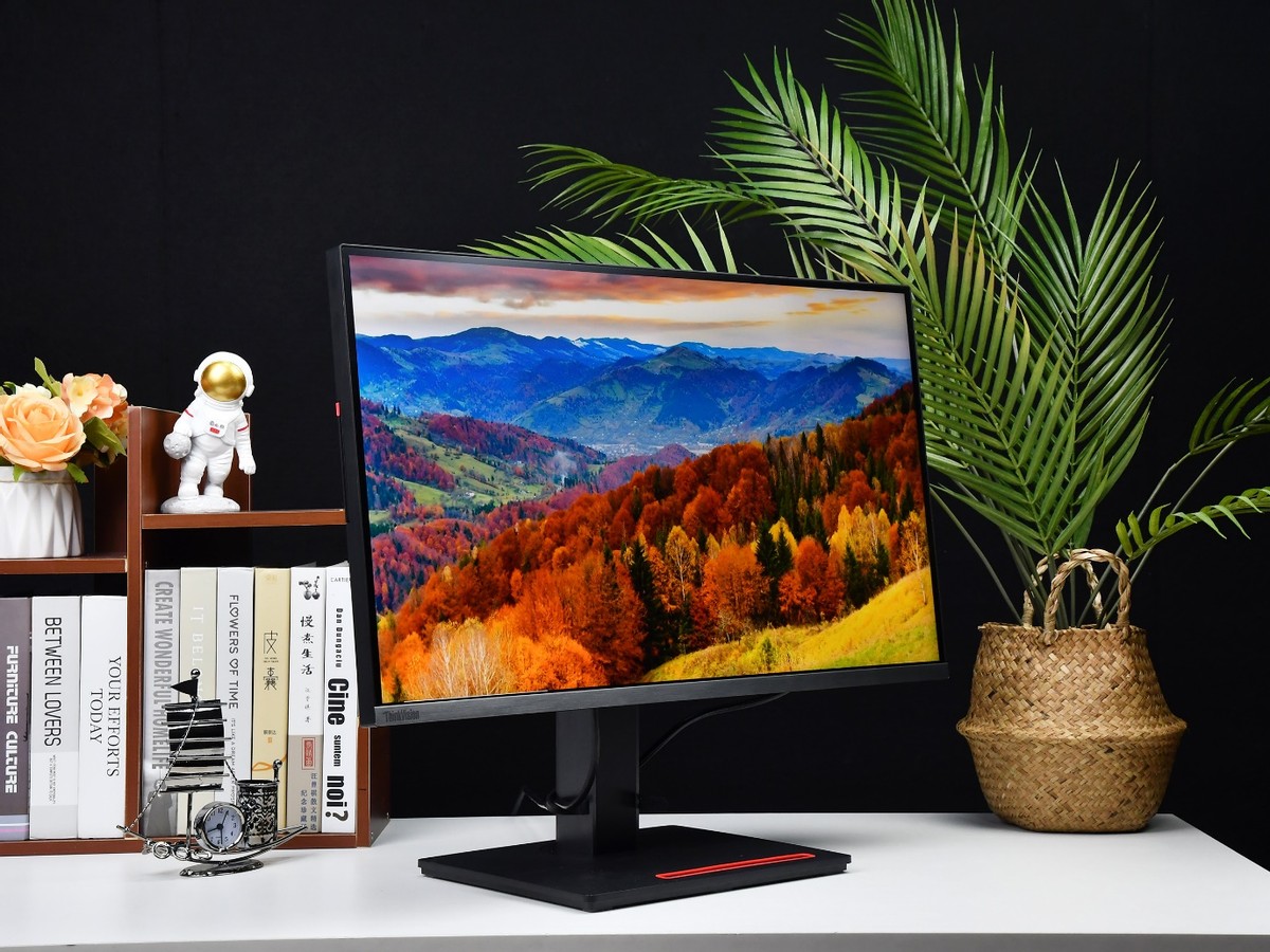 4K+HDR+MiniLED 联想ThinkVision隐士Extreme显示器体验式评测