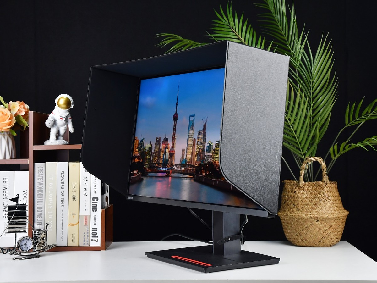 4K+HDR+MiniLED 联想ThinkVision隐士Extreme显示器体验式评测