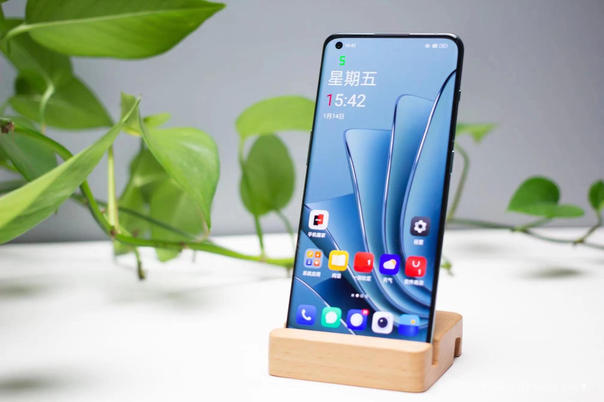 2022 年春节过年想换手机，有什么推荐吗？