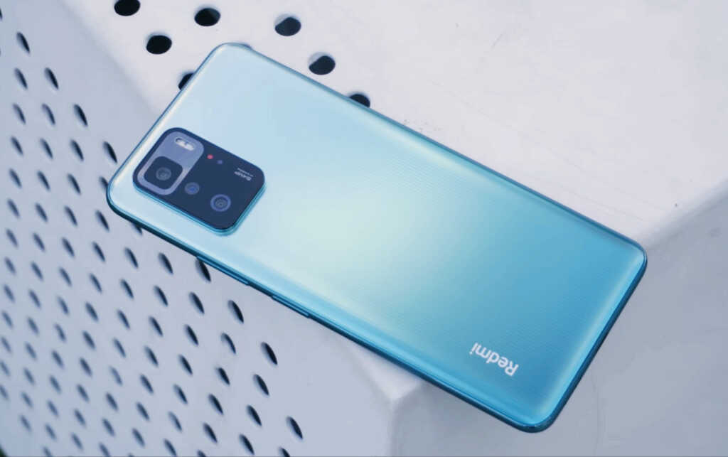 5000mAh+67W快充!JBL音效+69万跑分,发布近一年跌至1599元