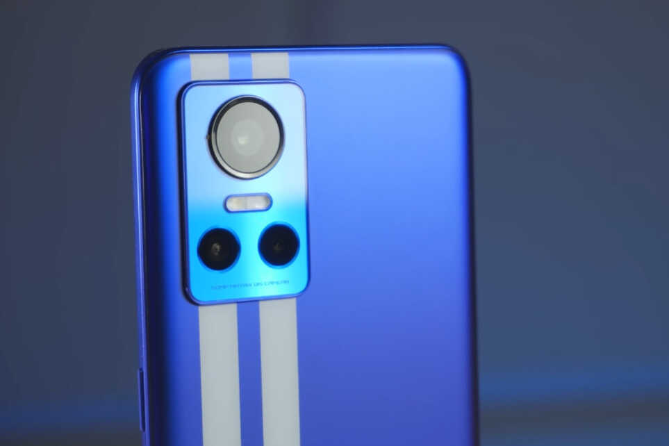 81万跑分+5000mAh+旗舰主摄!满足低预算用户的高需求,仅2299元