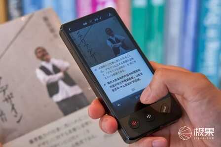 翻译机成精了?精通83种语言+双屏同传级翻译,0.5秒就和老外沟通