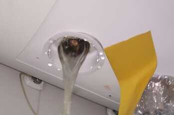 热水器清理水垢并不复杂,借助除垢剂添加器,自己动手也能行