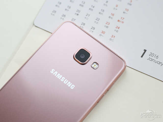 全新Galaxy A7评测:手感和大屏可以兼得?