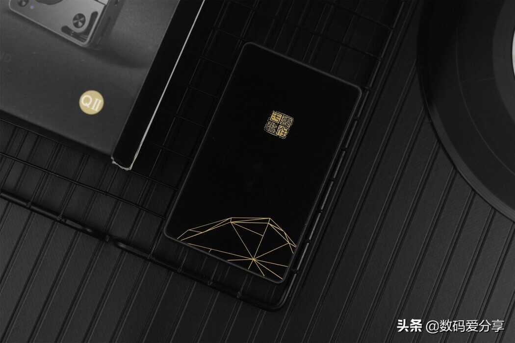 小身板,大内涵!爱国者EROS Q2体验:还原真实,让你听见好声音