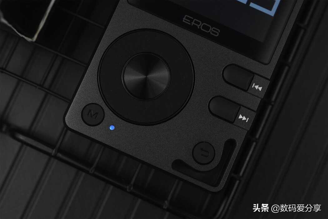 小身板,大内涵!爱国者EROS Q2体验:还原真实,让你听见好声音