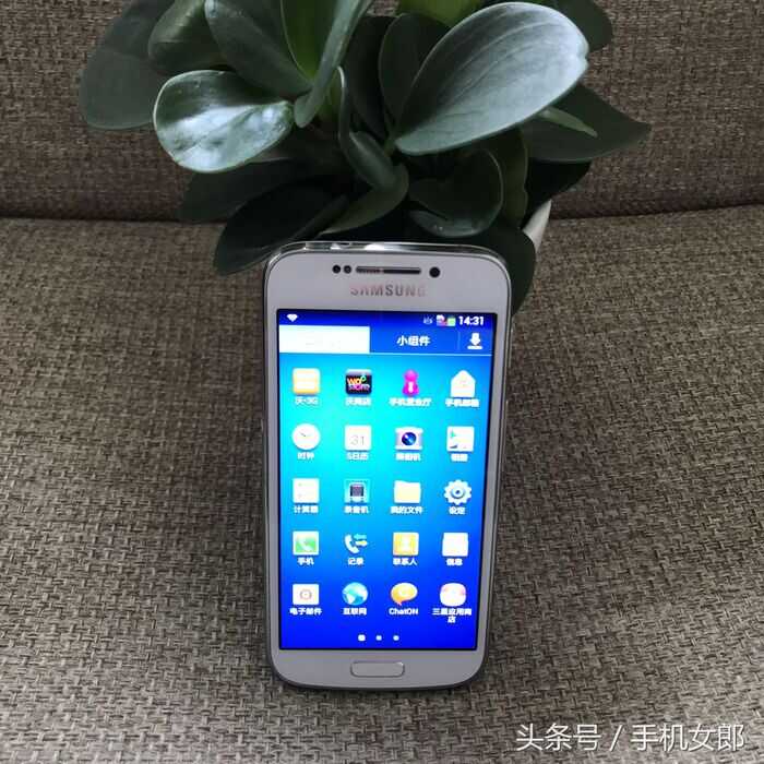 四年前上市的三星S4 Zoom手机，1600W后置摄像头，拍照相当给力