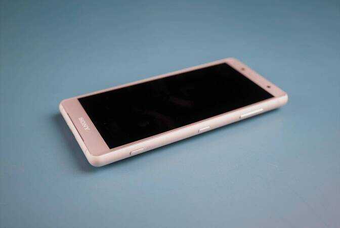 索尼Xperia XZ2 Compact测评：最后一款小屏手机 最强的小屏旗舰