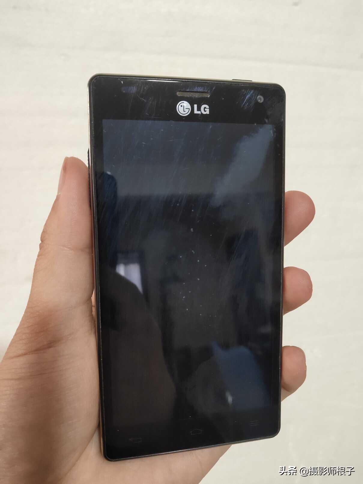 偶然找到9年前的旗舰手机——LG P880，看看那时候拍的照片咋样？