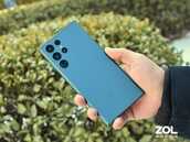 6.8英寸巨屏四边等宽，三星Galaxy S22 Ultra上手图赏