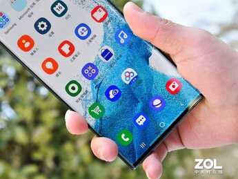 6.8英寸巨屏四边等宽，三星Galaxy S22 Ultra上手图赏