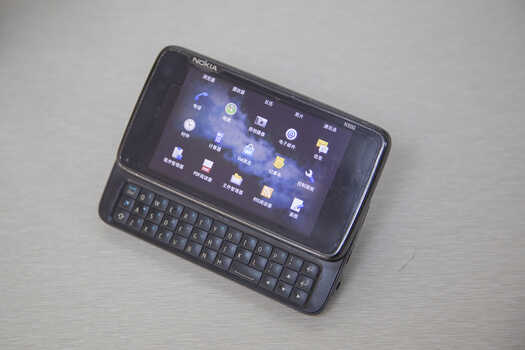 「经典手机回顾」Nokia N900：最后的Maemo系统手机