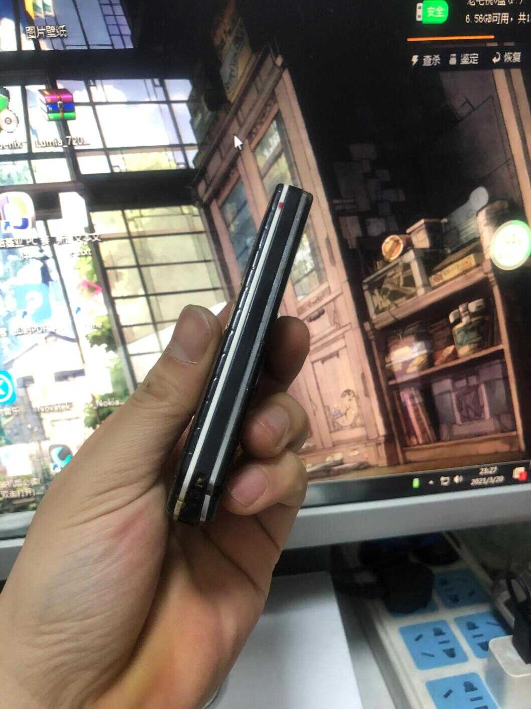诺基亚7500 当年站在时尚潮流风口浪尖上的手机
