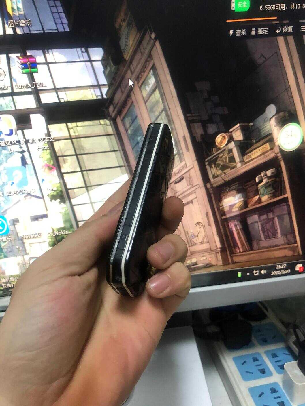 诺基亚7500 当年站在时尚潮流风口浪尖上的手机