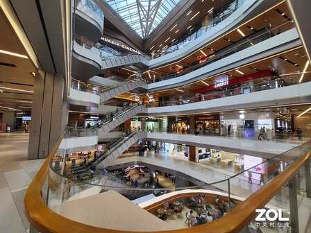 折叠屏也能防水，三星Galaxy Z Fold3 5G全面测评