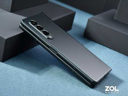 折叠屏也能防水，三星Galaxy Z Fold3 5G全面测评
