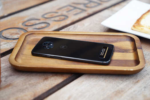 motorola z3首发评测:快人一步使用5G 能否逆风翻盘?
