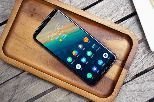motorola z3首发评测:快人一步使用5G 能否逆风翻盘?