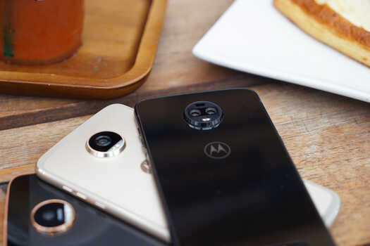 motorola z3首发评测:快人一步使用5G 能否逆风翻盘?