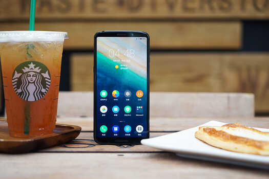 motorola z3首发评测:快人一步使用5G 能否逆风翻盘?