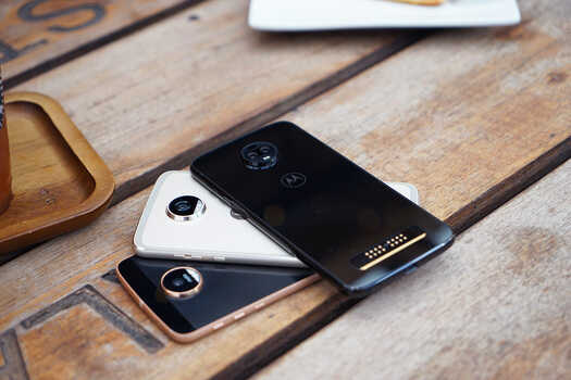 motorola z3首发评测:快人一步使用5G 能否逆风翻盘?