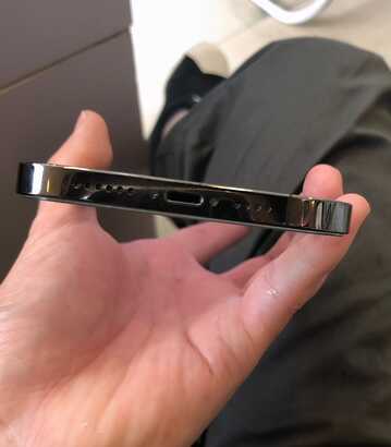 网友低价入手美版iPhone12Pro Max，再改双卡超实用