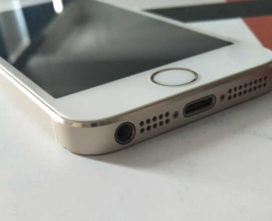 100块的iPhone 5s在2021年的今天还值得入手？