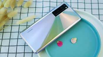华为nova7 SE降至1457元，麒麟820+6400万四摄+40W，还值得入手吗