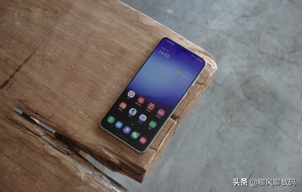 中国用户有福了，三星8G+256G高端机降2500元，不应该错过