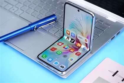 9988元！华为P50折叠屏新版本开售，8+512GB版本万元旗舰