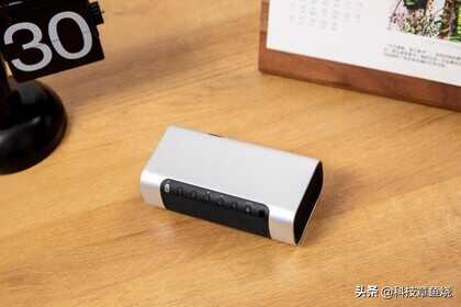 白天也能清晰看剧？投影仪T200全方面解读
