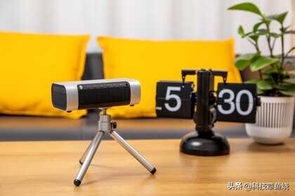 白天也能清晰看剧？投影仪T200全方面解读
