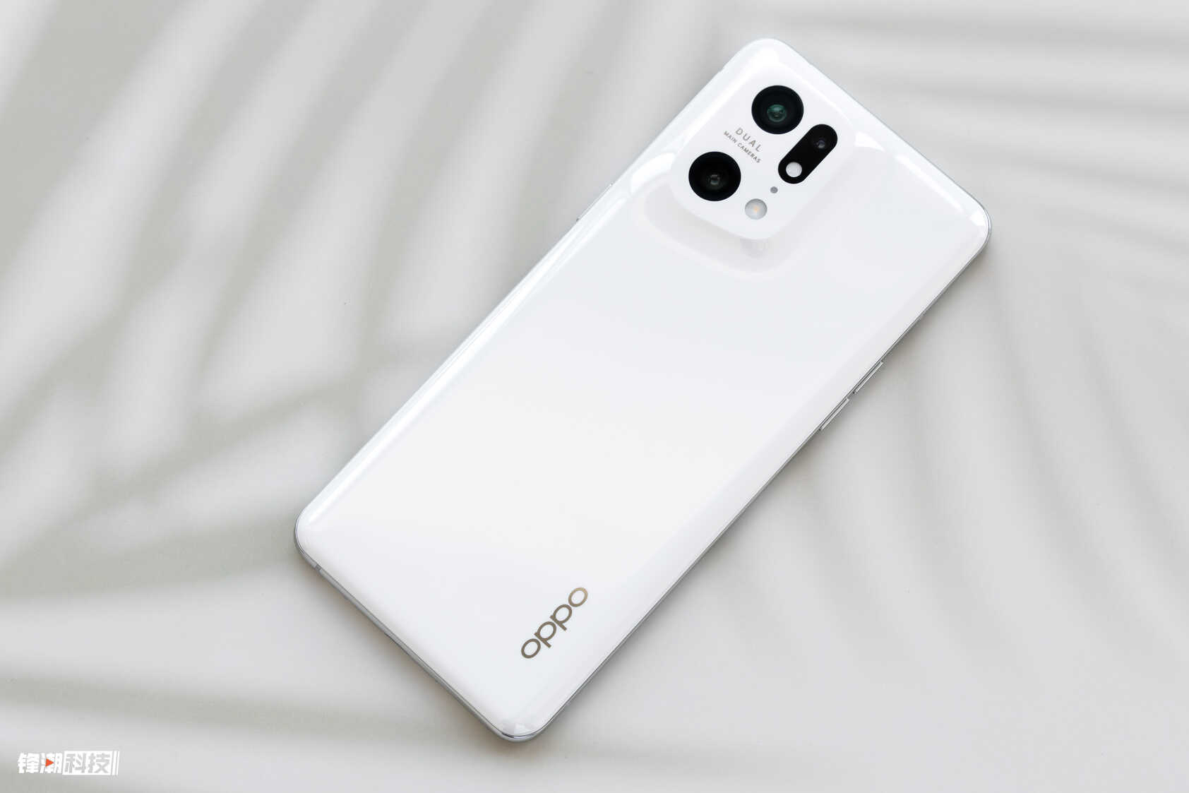 OPPO Find X5 Pro天玑版评测：续航与游戏体验优秀