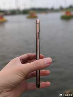 都2021年了，苹果iPhone Xs Max还值不值得买？