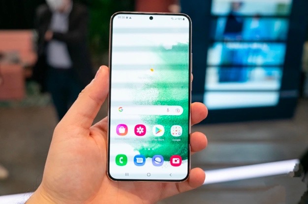 三星GalaxyS22+上手评测：很强大，但有一个缺点我不能容忍