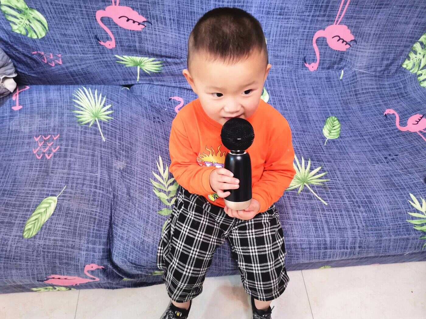 随身KTV，在家也可K歌，唱吧小巨蛋麦克风轻体验