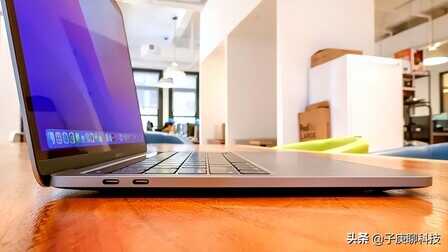 新款13寸苹果MacBook Pro就是好，搭载最新版M2处理器，果粉点赞