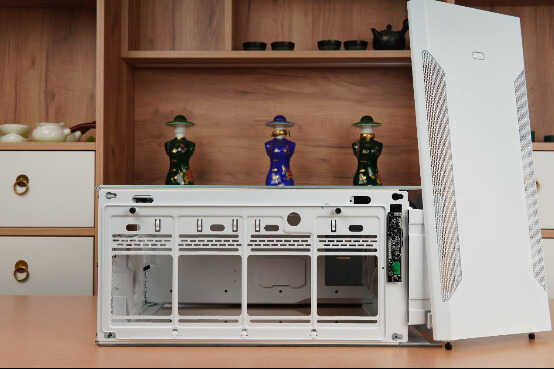 新的一年新的归来,追风者(PHANTEKS) PK518幻影白新色鉴赏