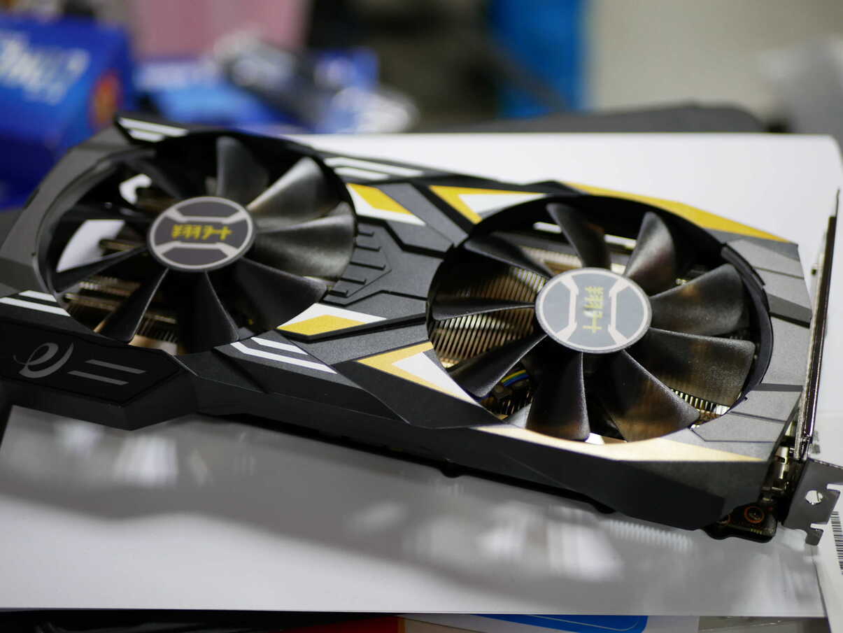 翔升RTX3060战神简评:处境尴尬的RTX30系甜品级显卡
