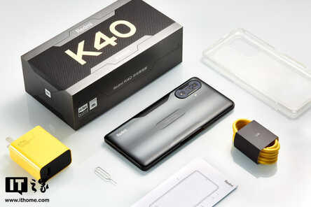 Redmi K40 游戏增强版评测：轻薄得不像硬核游戏手机