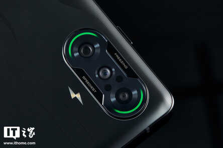 Redmi K40 游戏增强版评测：轻薄得不像硬核游戏手机