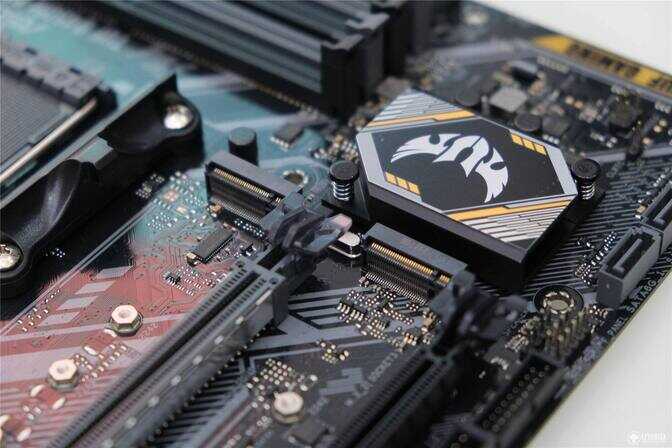 硬盘上的SATA3.0和SATA2.0有什么区别?SATA2有必要装固态吗?