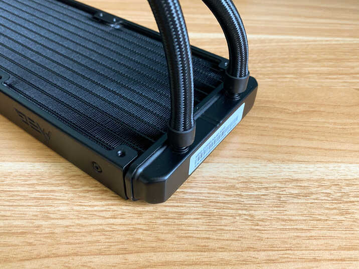电脑CPU用的高端水冷散热器是贵有所值吗?微星S360开箱拆解