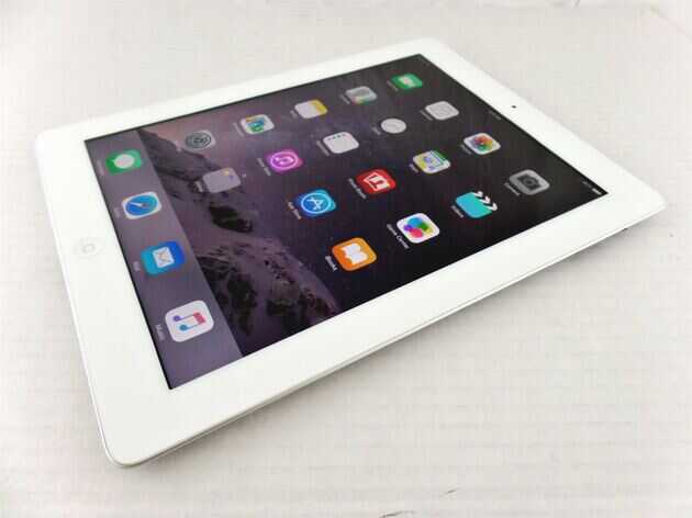 苹果iPad 三代,十周年了,至今还有人在使用它