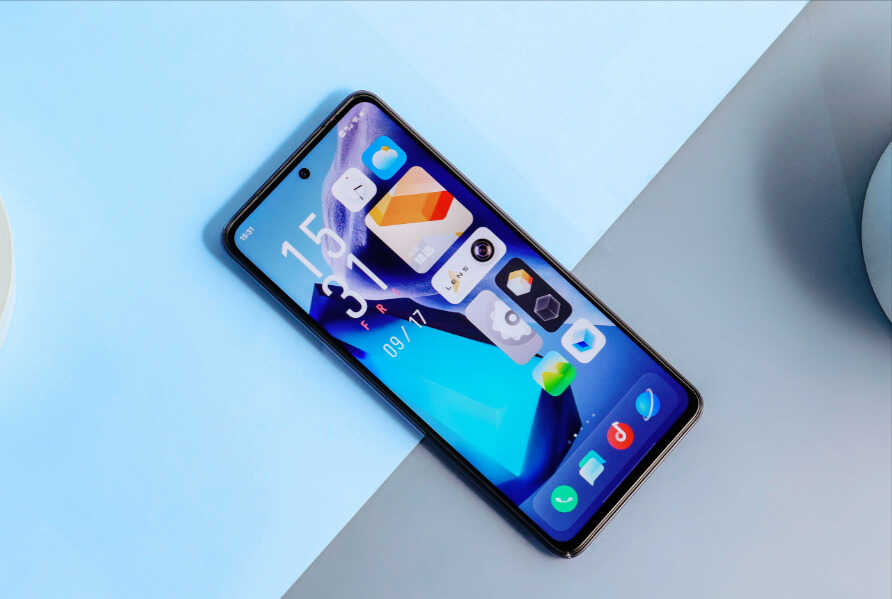 AMOLED、OLED和LCD屏有什么不同?哪个更好?看完就懂了