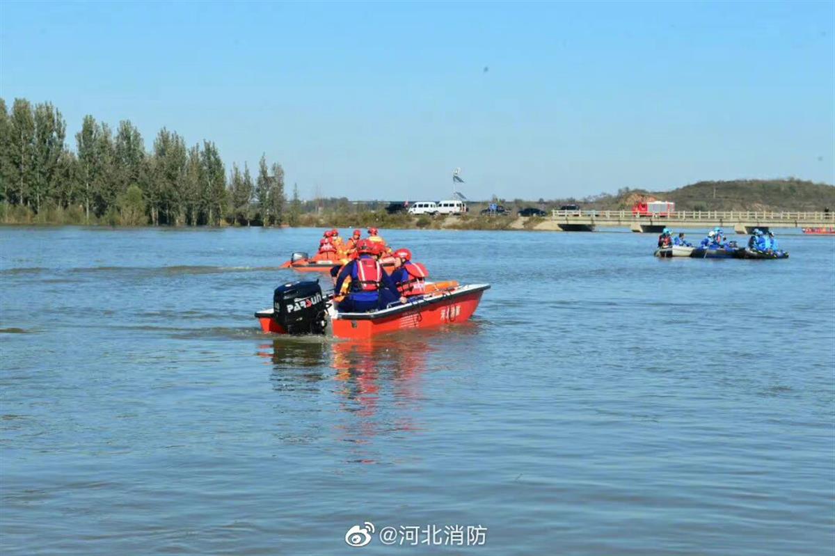 河北大巴坠河最后一名失联者被找到,事故致14人遇难