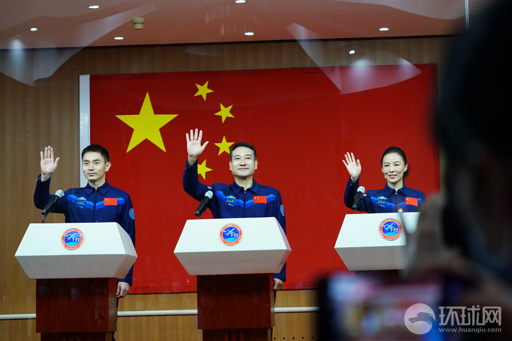 王亚平将成首位“太空行走”的中国女性 专家:女航天员生理和心理上有这些优势